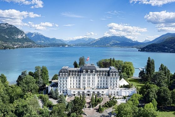 Impérial Palace et vue sur le Lac d'Annecy