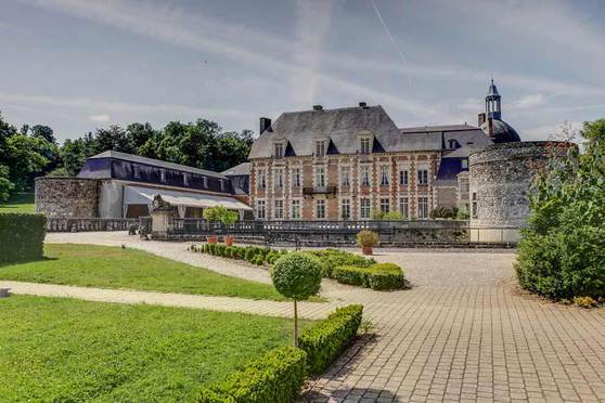 Facade chateau d etoges seminaire Marne
