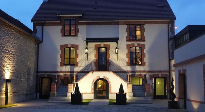 Façade