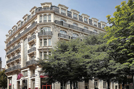 Façade