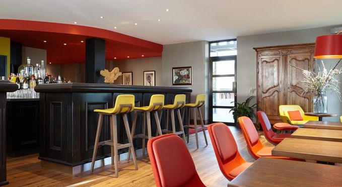 Bar
