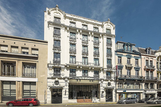 Façade