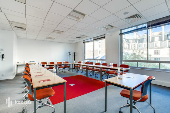 Salle 50m2
