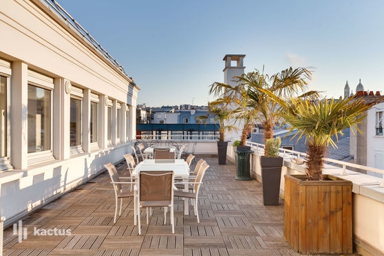 Rooftop la Rochefoucauld : Plénière 100m2, espace restauration & terrasse panoramique