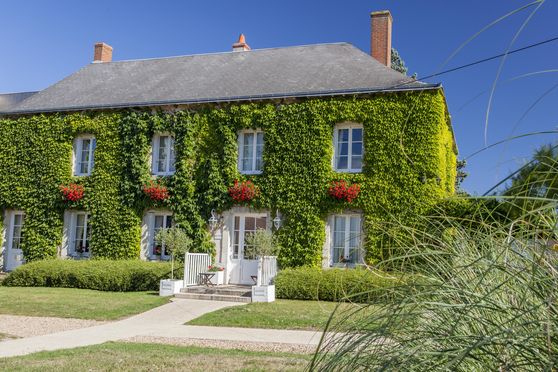Le Fleuray Hotel & Restaurant Le Colonial