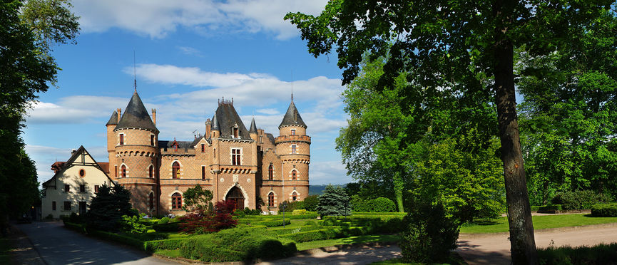 Façade Château de Maulmont