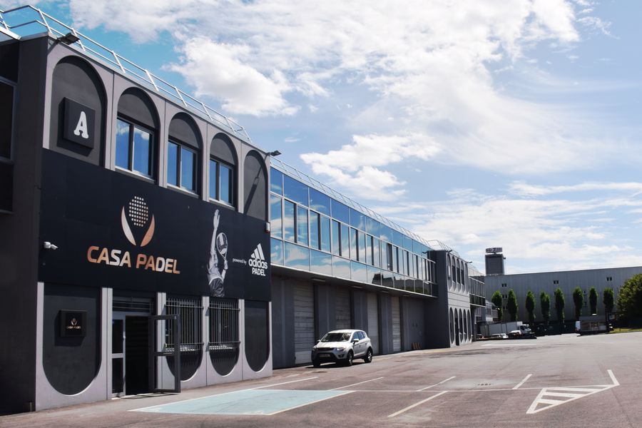 4 Rue Charles Christofle 93200 Saint Denis Casa Padel UNO - Tarifs en ligne Séminaire & Soirée