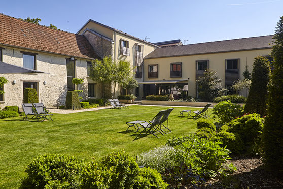 Hôtel Les Herbes Folles ****