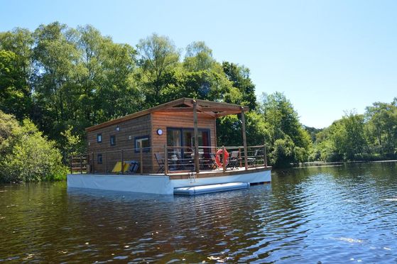Maison flottante Les Etangs de Taysse