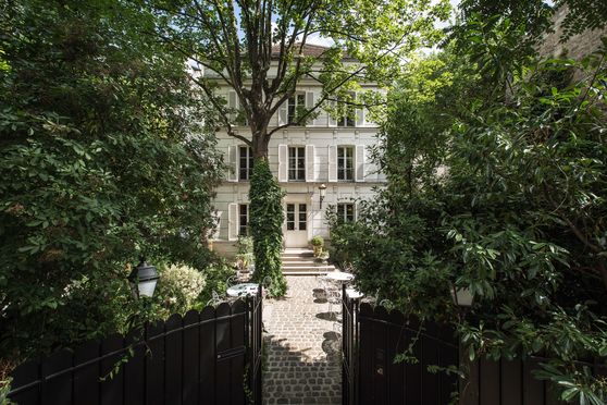 Façade de l'Hotel Particulier Montmartre