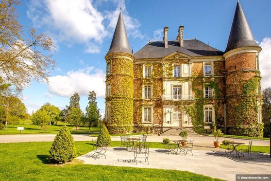 Chateau D'Apigne *****