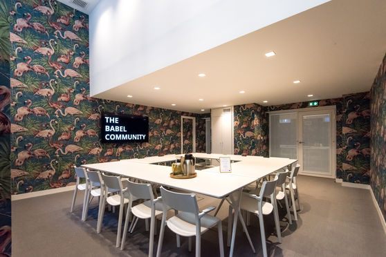 The Flamingo Room chez The Babel Community