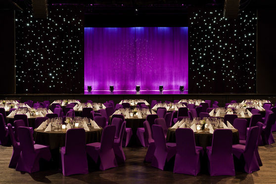 Dîner au théâtre