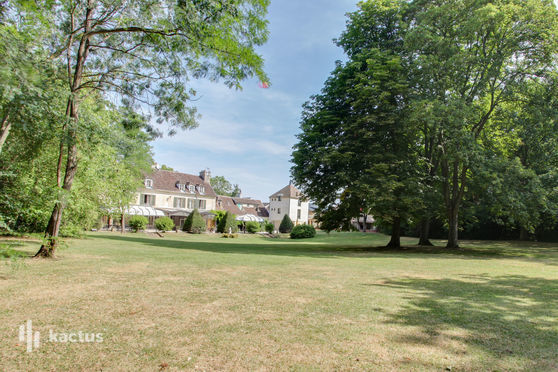 Hostellerie de Varennes vu du parc