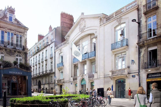 LE PALACE
