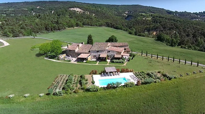 Espace extérieur vue panoramique