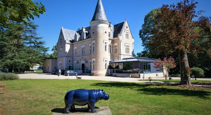 Château des Reynats****