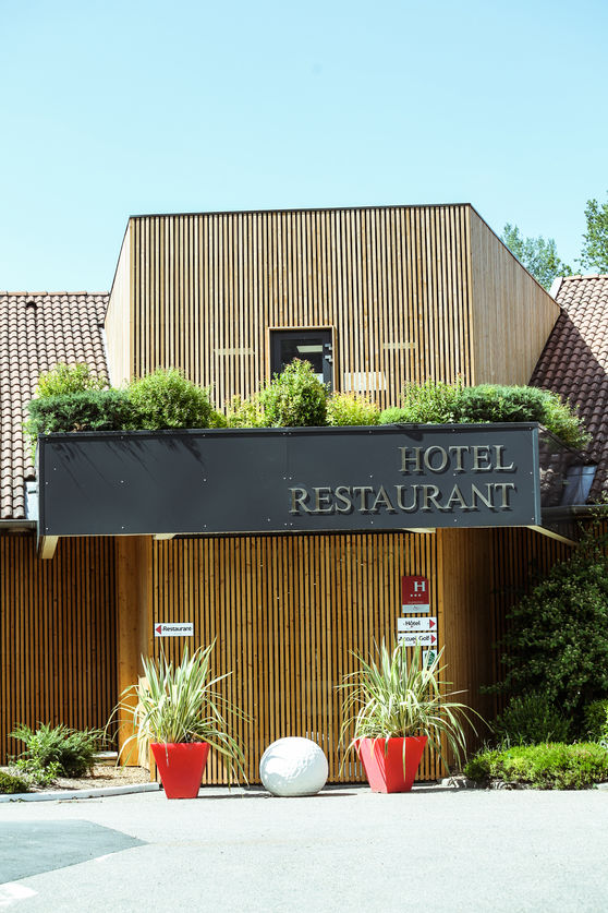 Golf Hôtel Charmeil ***
