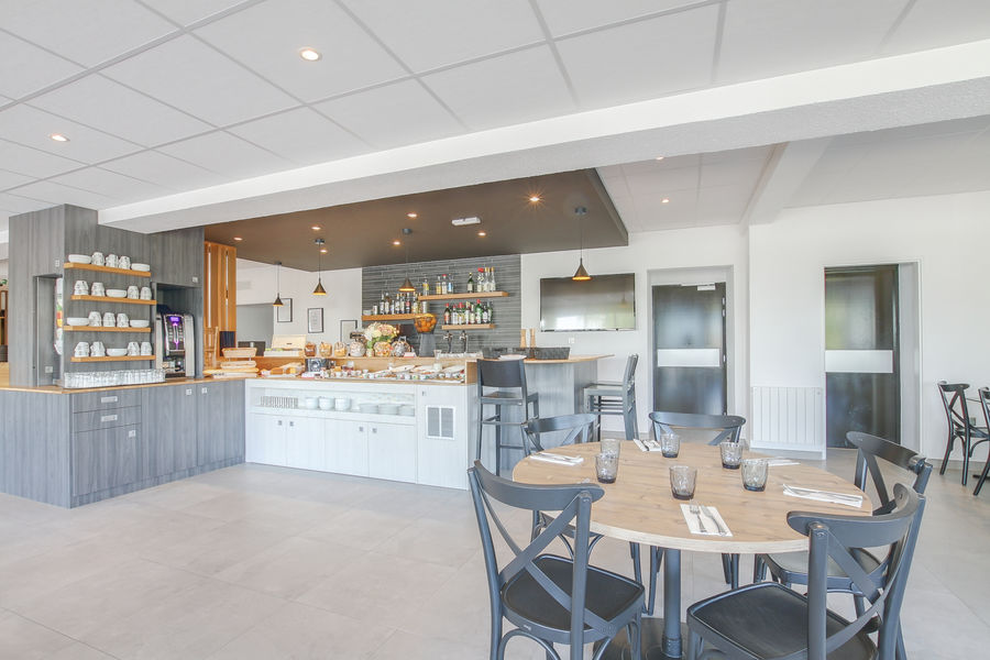 Brit Hotel Reims Nord - Bistrot Le Neuville