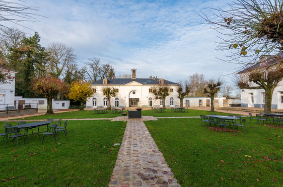 Espace salle de réunion Gîtes