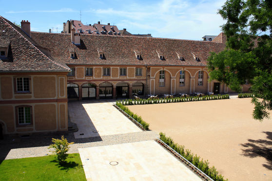 Façade