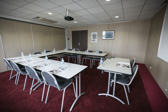 Salle de séminaire en U