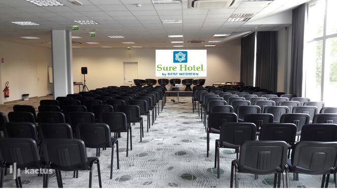 Salle 255m² : Salle Grue Titan + Talensac + Tour Lu
