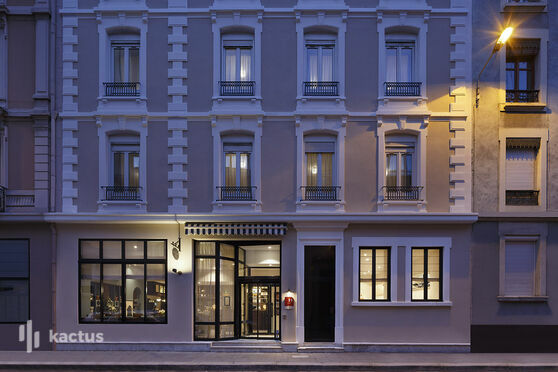 Façade