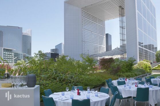 Repas assis Terrasse Grande Arche